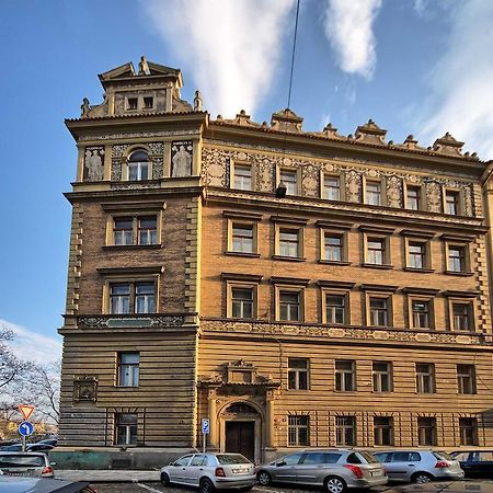 Riverside Apartment Prag Exterior foto